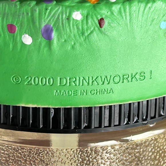 Vintage African Lion Safari Elephant Top Drinkworks Souvenir Cup 2000 - Picture 9 of 9